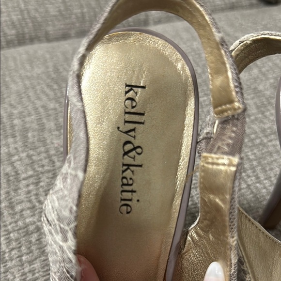 Kelly & Katie Gray Peep Toe Slingback Heels - Picture 2 of 2